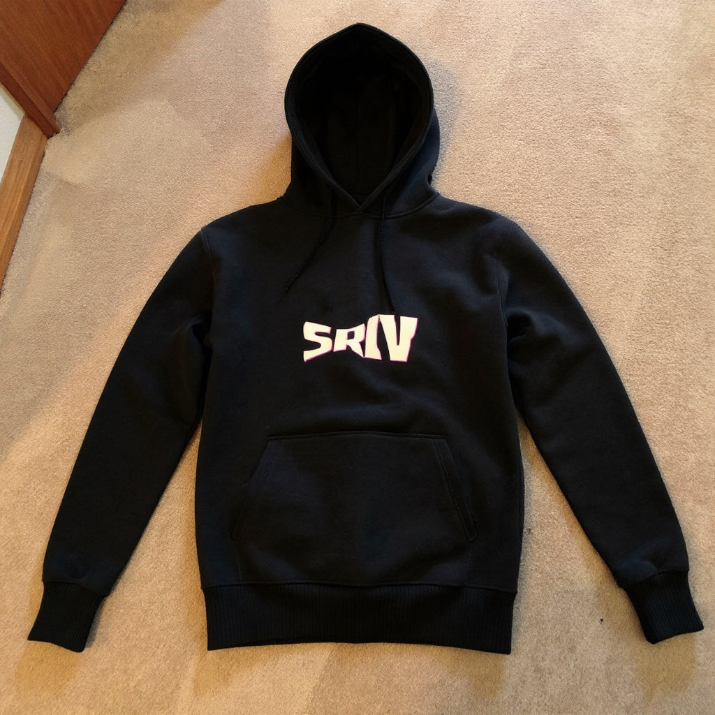 SRIVWEAR™ "АЛЕРГИЧЕН КЪМ ШМАТКИ" Черно худи